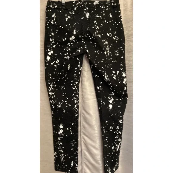Two‎ By Vince Camuto Black White Splatter Paint Jeans Size 30/10 - Picture 2 of 9